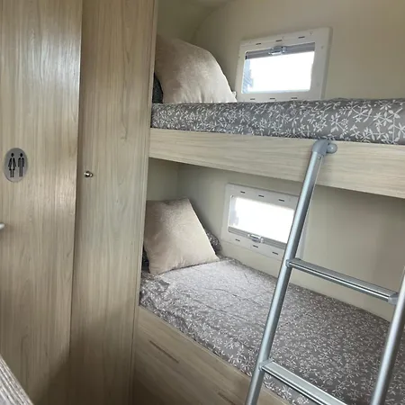 Kuaycaravans Кемпинг Адехе
